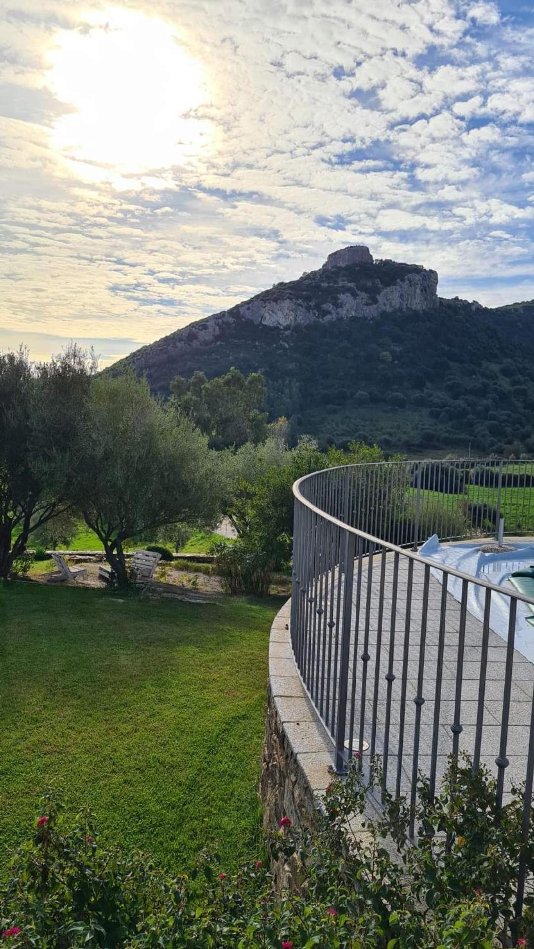 Case Vacanze Nioleo - Apartments And Pool Siniscola Kültér fotó