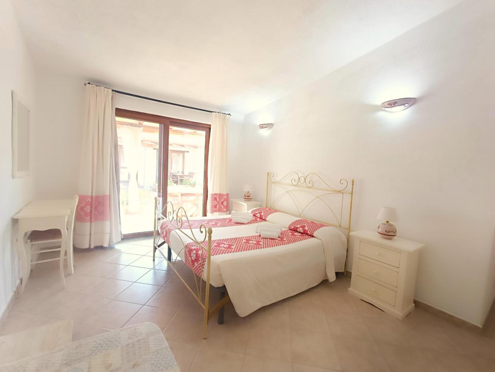 Case Vacanze Nioleo - Apartments And Pool Siniscola Kültér fotó