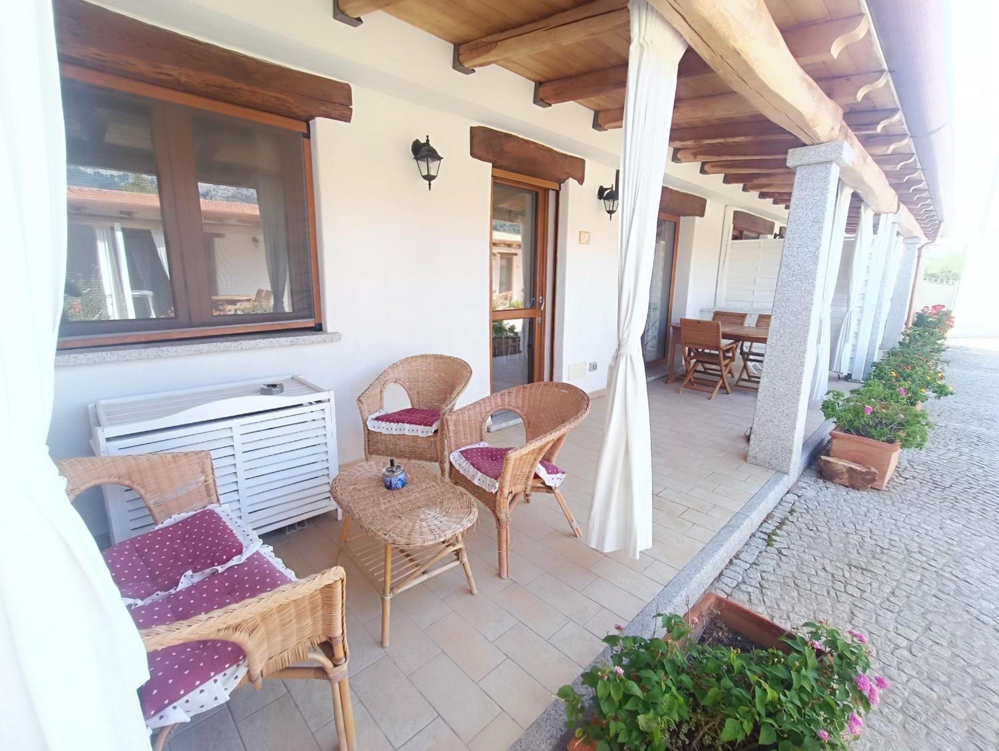 Case Vacanze Nioleo - Apartments And Pool Siniscola Kültér fotó