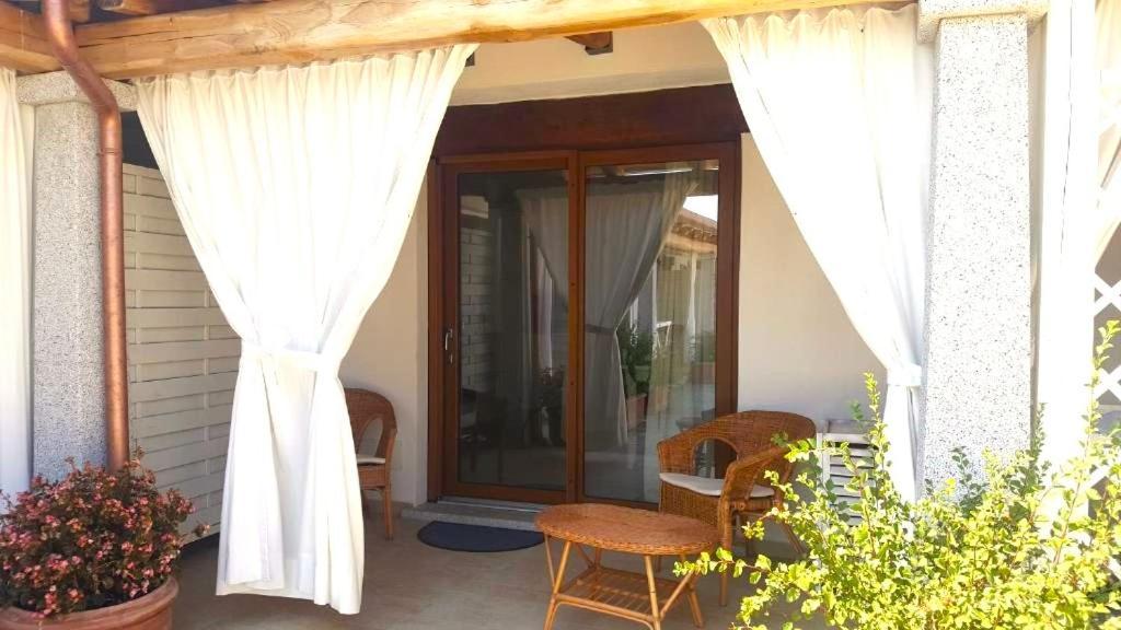 Case Vacanze Nioleo - Apartments And Pool Siniscola Kültér fotó