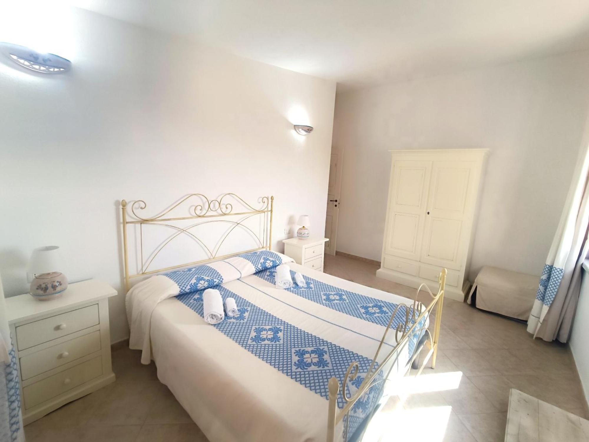 Case Vacanze Nioleo - Apartments And Pool Siniscola Kültér fotó