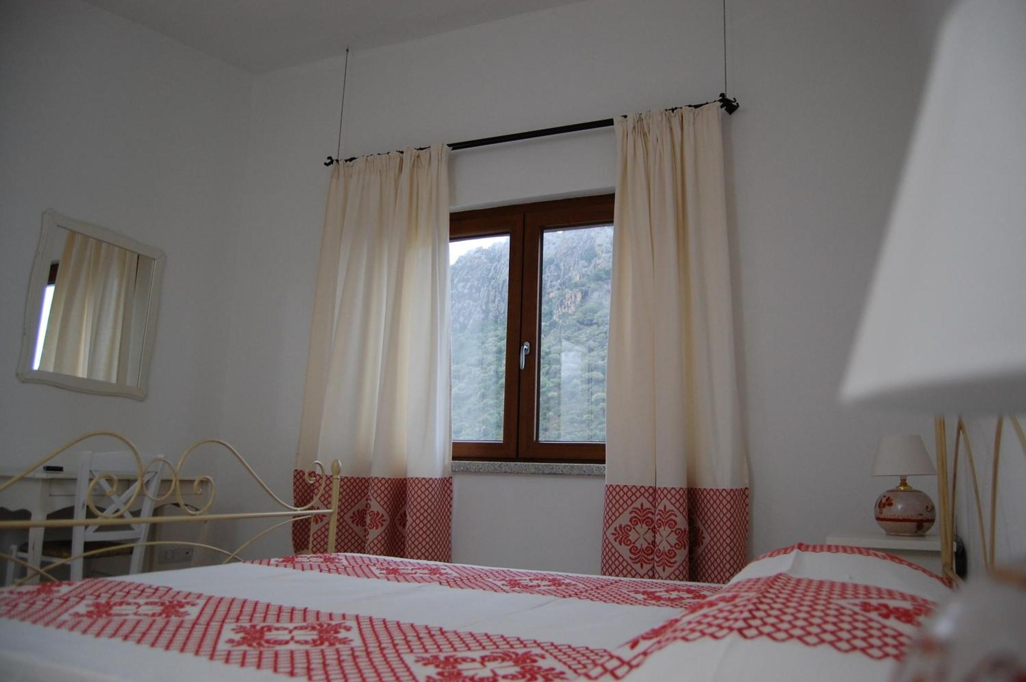 Case Vacanze Nioleo - Apartments And Pool Siniscola Kültér fotó