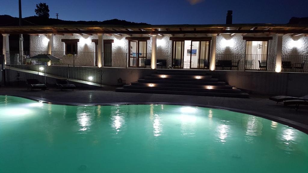 Case Vacanze Nioleo - Apartments And Pool Siniscola Kültér fotó