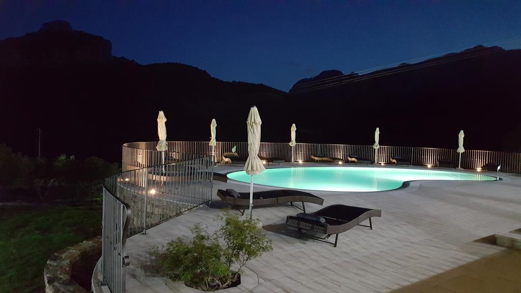 Case Vacanze Nioleo - Apartments And Pool Siniscola Kültér fotó