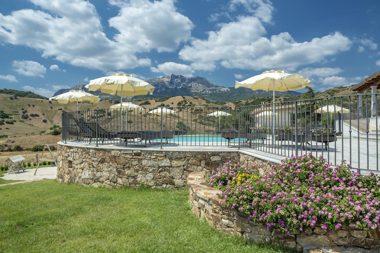 Case Vacanze Nioleo - Apartments And Pool Siniscola Kültér fotó