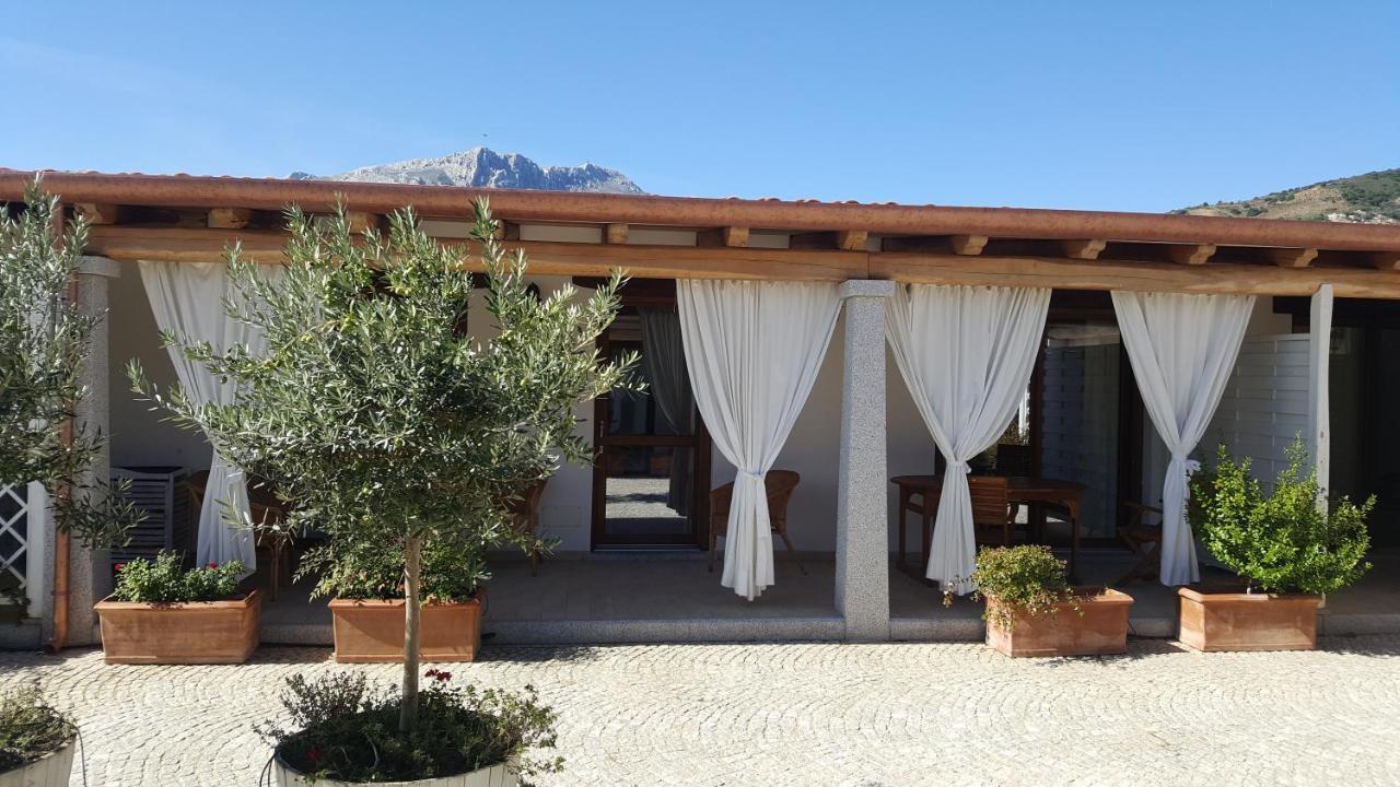 Case Vacanze Nioleo - Apartments And Pool Siniscola Kültér fotó
